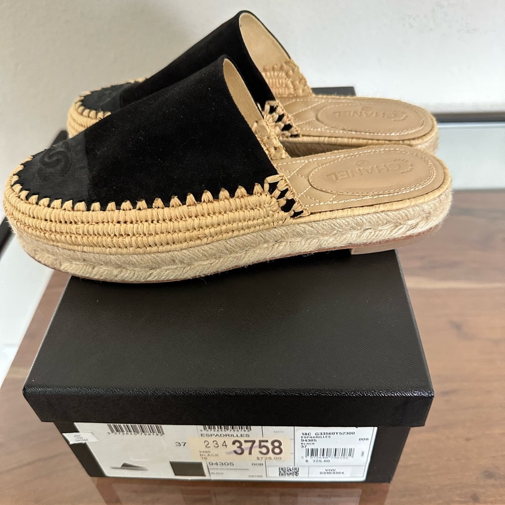 Chanel Espadrilles Black Size 37. Brand New, Never worn.